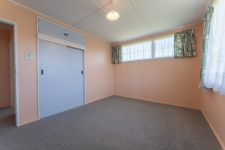 Photo of property in 2 Balmoral Street, Waimate, 7924