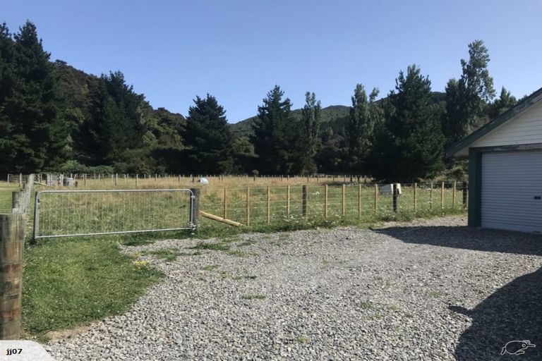 Photo of property in 31 Boar Bush Gully Road, Featherston, 5710