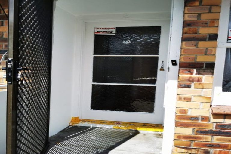 Photo of property in 2/430 Mount Albert Road, Mount Roskill, Auckland, 1041