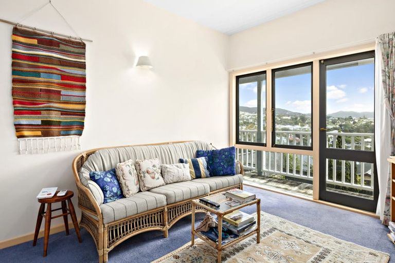 Photo of property in 26 Harbour View Road, Northland, Wellington, 6012