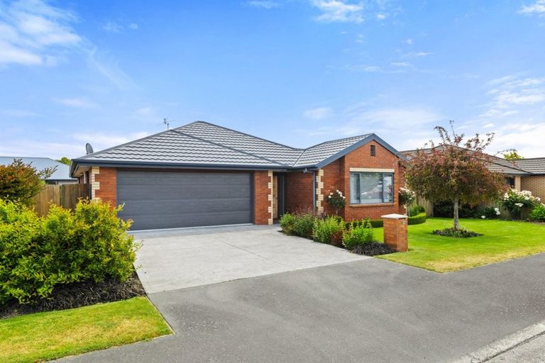 Photo of property in 59 Grimseys Road, Redwood, Christchurch, 8051
