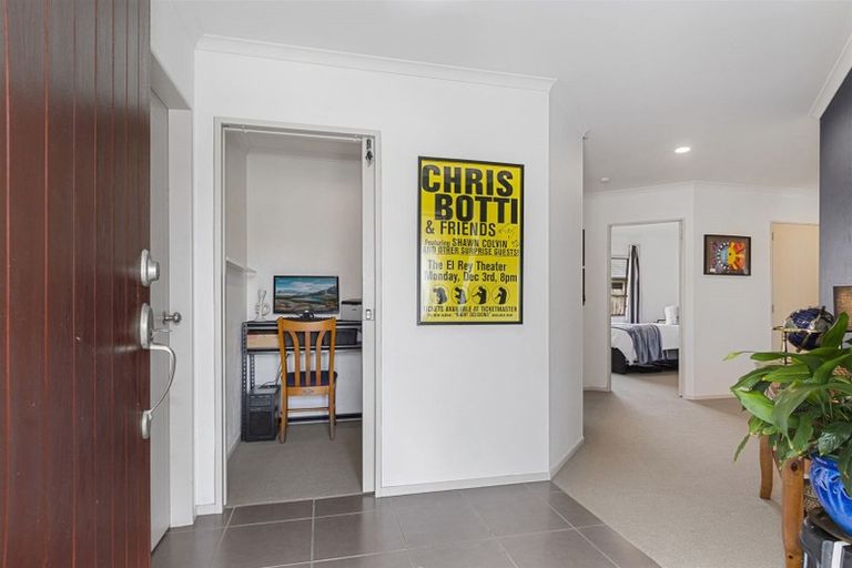 Photo of property in 30 Gibson Place, Papamoa Beach, Papamoa, 3118