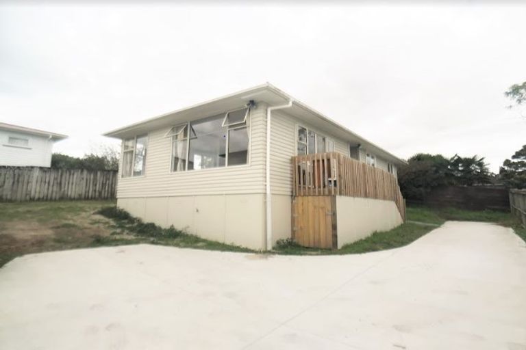 Photo of property in 8a Harrington Road, Henderson, Auckland, 0610