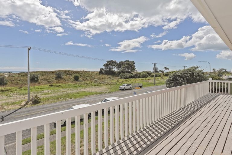 Photo of property in 880 Papamoa Beach Road, Papamoa Beach, Papamoa, 3118