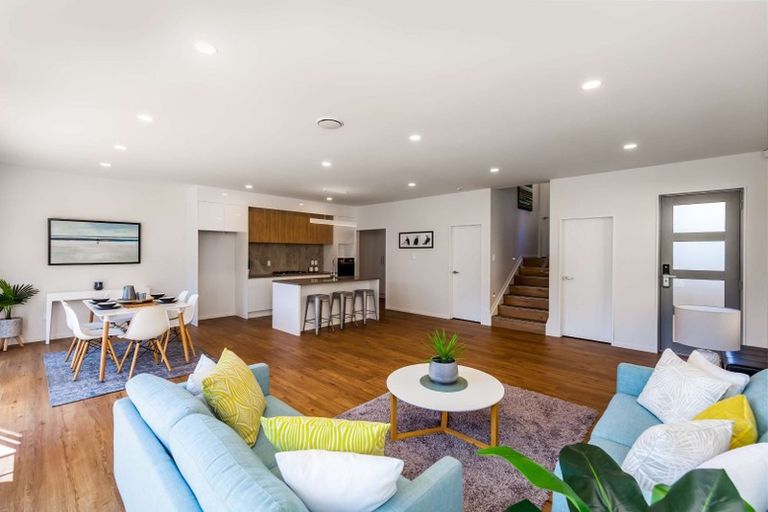 Photo of property in 63c Riverpark Crescent, Henderson, Auckland, 0610