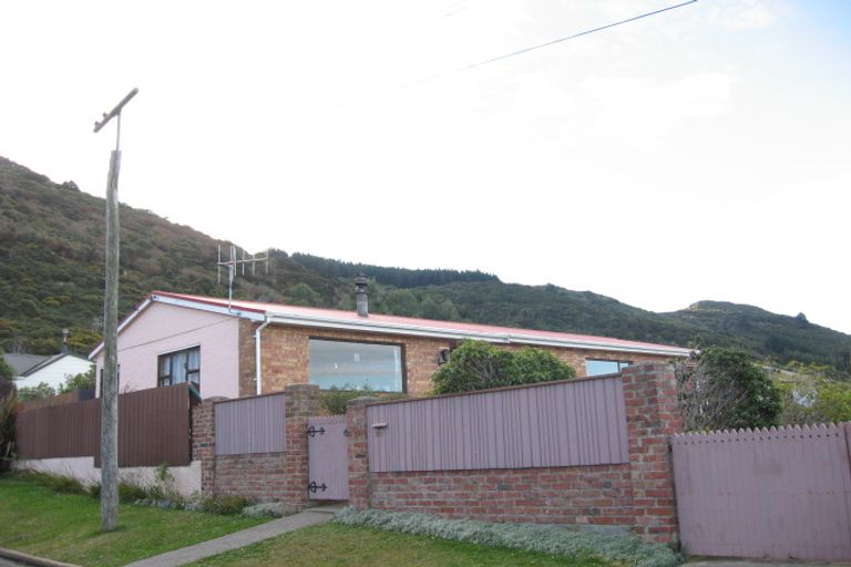 Photo of property in 30 Taupo Street, Ravensbourne, Dunedin, 9022
