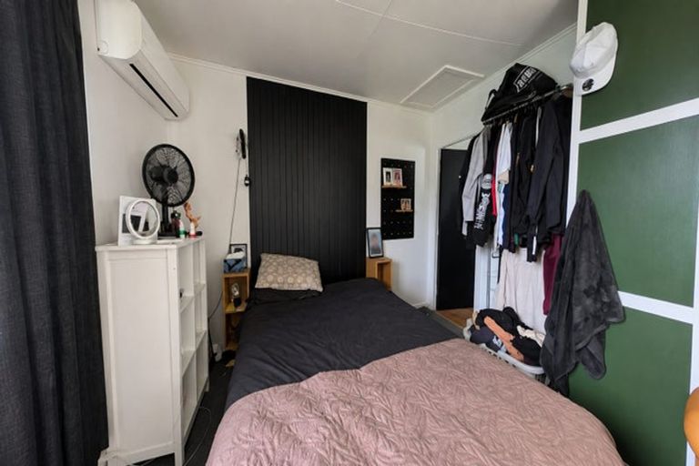 Photo of property in 100 Broadway, Carterton, 5713