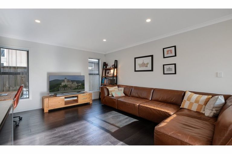 Photo of property in 35 Awatira Drive, Papamoa Beach, Papamoa, 3118