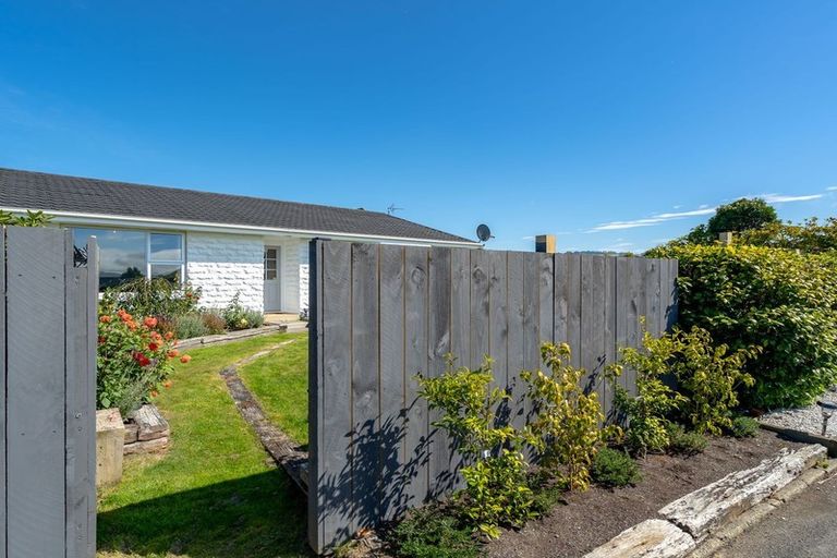 Photo of property in 99a Easther Crescent, Kew, Dunedin, 9012