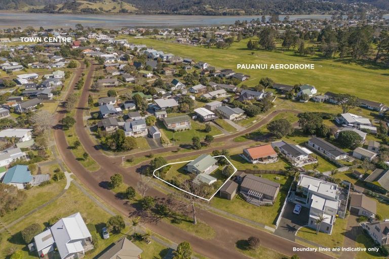 Photo of property in 2 Winderton Way, Pauanui, Hikuai, 3579