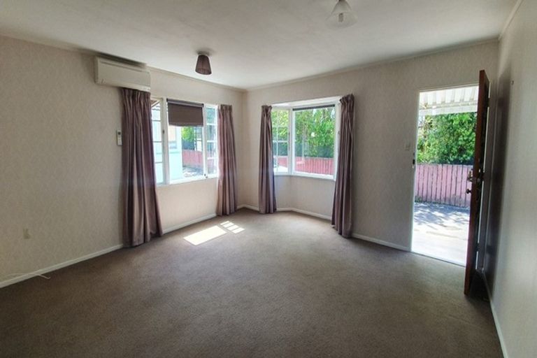 Photo of property in 16 Cambridge Street, Gonville, Whanganui, 4501
