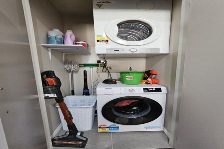 Photo of property in 2/262 Edgeware Road, Edgeware, Christchurch, 8013