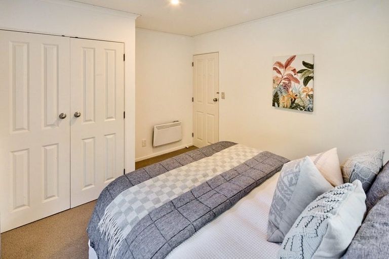 Photo of property in 22 Domanski Crescent, Owhiro Bay, Wellington, 6023