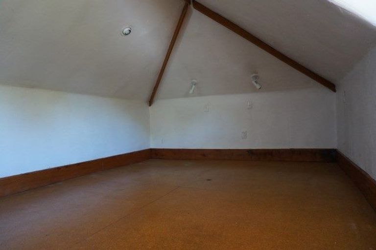 Photo of property in 215 Memorial Avenue, Burnside, Christchurch, 8053