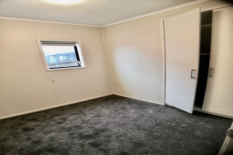 Photo of property in 796 East Coast Road, Oteha, Auckland, 0630