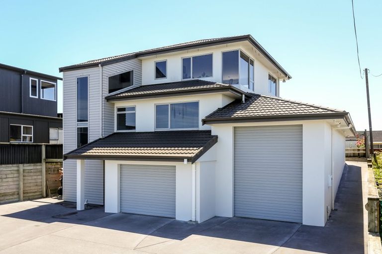 Photo of property in 10 Scott Street, Moturoa, New Plymouth, 4310