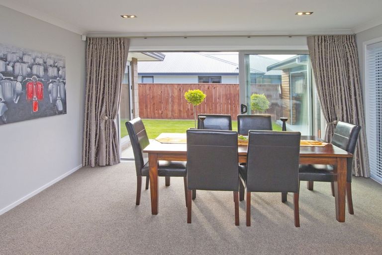 Photo of property in 105 Cashmere Drive, Fitzherbert, Palmerston North, 4410