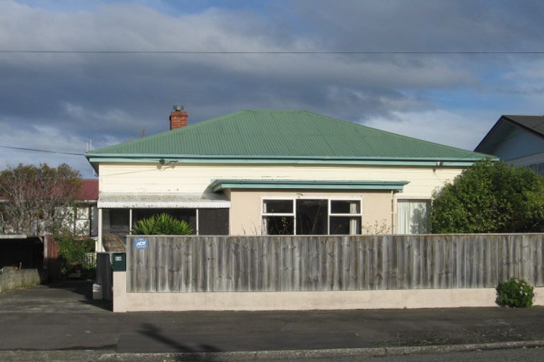 Photo of property in 98 Charles Street, Westshore, Napier, 4110