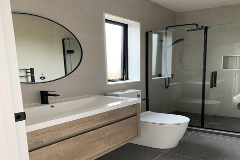 Photo of property in 28 Holcroft Street, Papakura, 2110