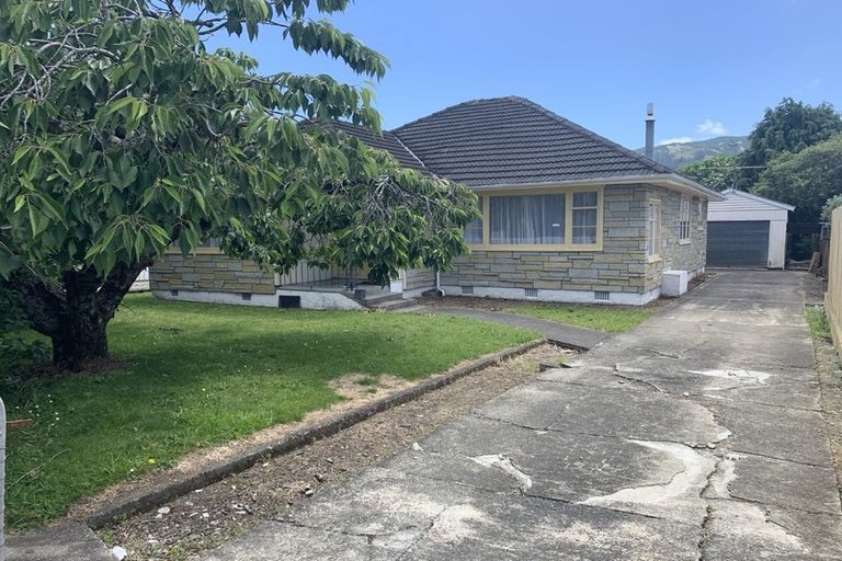 Photo of property in 4 Marion Street, Silverstream, Upper Hutt, 5019