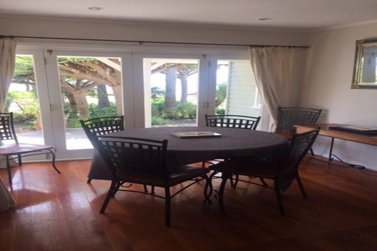 Photo of property in 59 The Esplanade, Eastern Beach, Auckland, 2012