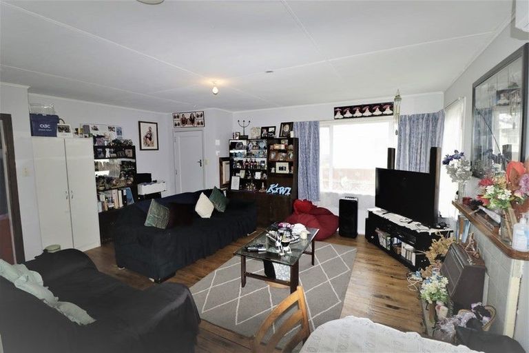 Photo of property in 28 Titoki Street, Castlecliff, Whanganui, 4501