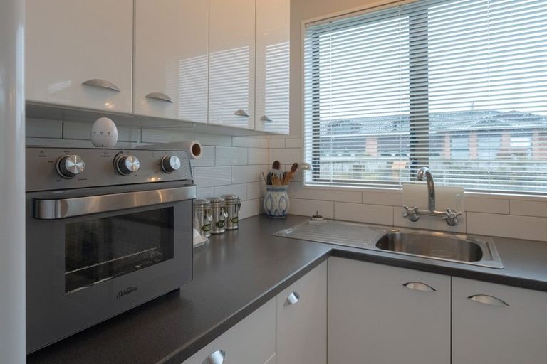 Photo of property in 79a Eatwell Avenue, Paraparaumu Beach, Paraparaumu, 5032