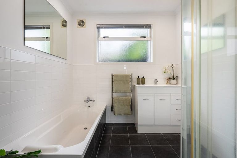 Photo of property in 53 Lynden Avenue, Hillcrest, Auckland, 0627