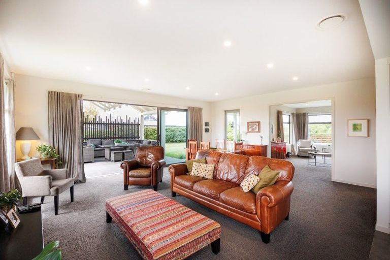 Photo of property in 20 Loveston Lane, Kelvin Grove, Palmerston North, 4470