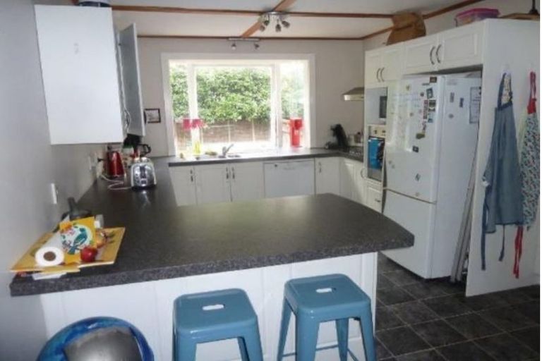 Photo of property in 25 Golf Road, Heretaunga, Upper Hutt, 5018