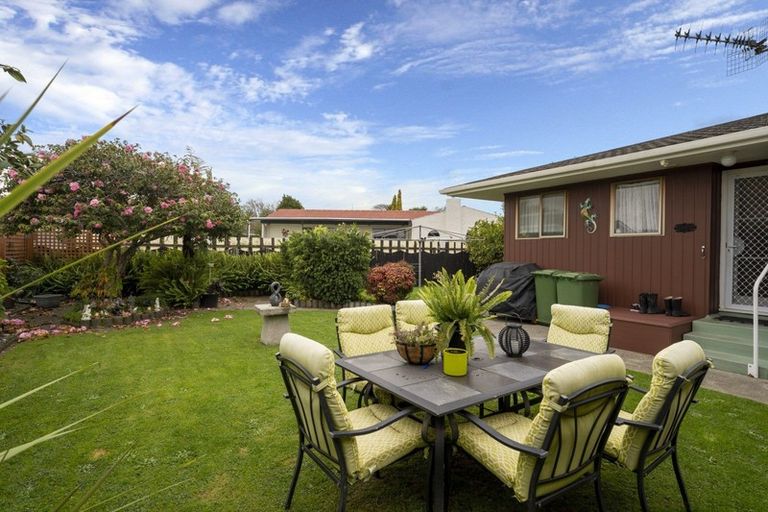 Photo of property in 10 Te Kama Street, Levin, 5510