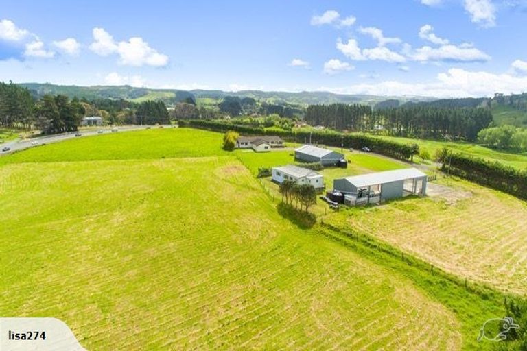 Photo of property in 1218 State Highway 16, Waimauku, 0883