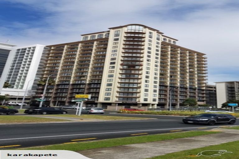 Photo of property in The Rennaissance, 7j/18 Ronwood Avenue, Manukau, Auckland, 2104