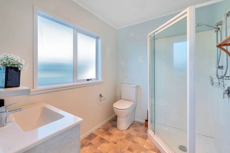 Photo of property in 55 Sturges Road, Henderson, Auckland, 0612