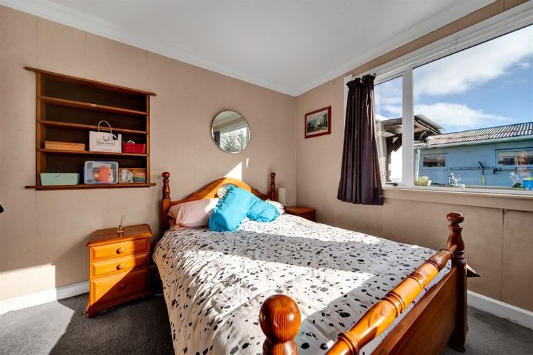 Photo of property in 10 Oxford Street, Patea, 4520