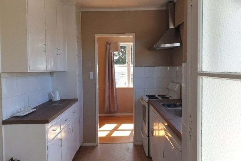 Photo of property in 81 Lauderdale Road, Birkdale, Auckland, 0626