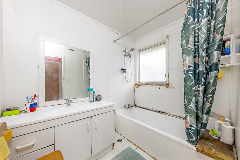 Photo of property in 6 Treviso Place, Clover Park, Auckland, 2023