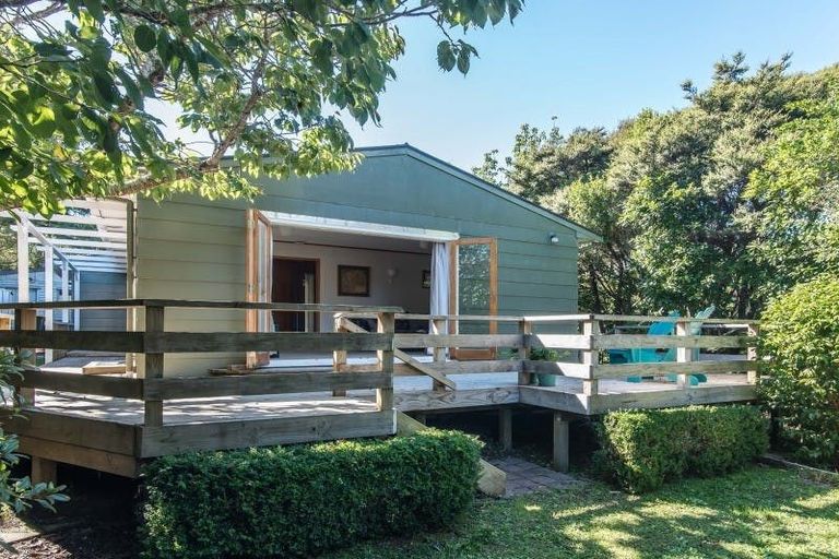 Photo of property in 136 Ruapehu Street, Paraparaumu, 5032