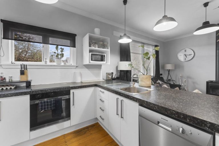 Photo of property in 16 Lincoln Road, Hillmorton, Christchurch, 8024