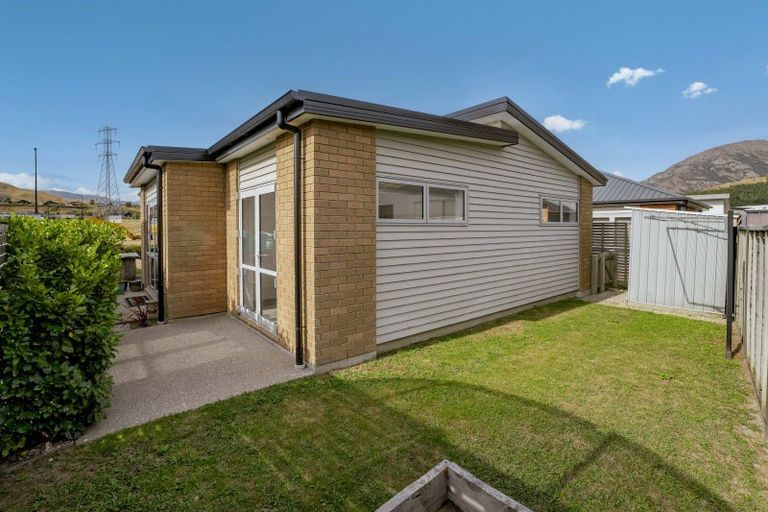 Photo of property in 11 Stone Walls Terrace, Lower Shotover, Queenstown, 9304