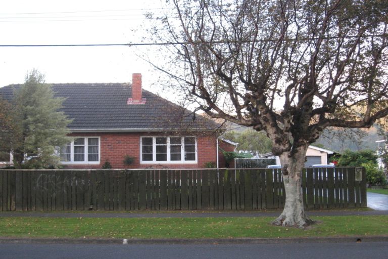 Photo of property in 22 Treadwell Street, Naenae, Lower Hutt, 5011