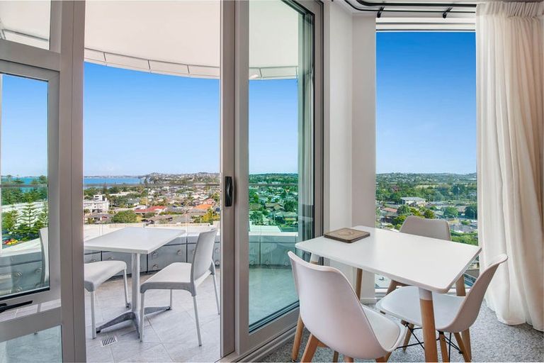Photo of property in 1011/11 Tamariki Avenue, Kelston, Auckland, 0602