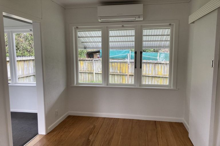 Photo of property in 6 Koromiko Street, New Lynn, Auckland, 0600