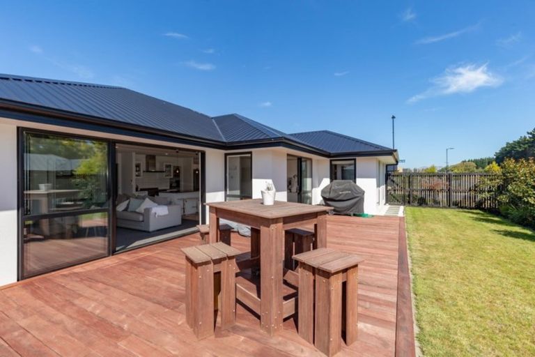 Photo of property in 10 Emma Street, Marshland, Christchurch, 8083