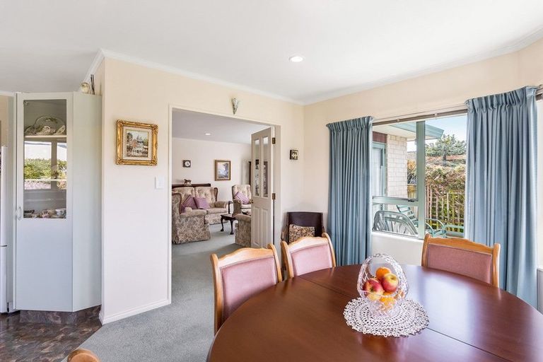 Photo of property in 2 Kaye's Place, Paraparaumu Beach, Paraparaumu, 5032