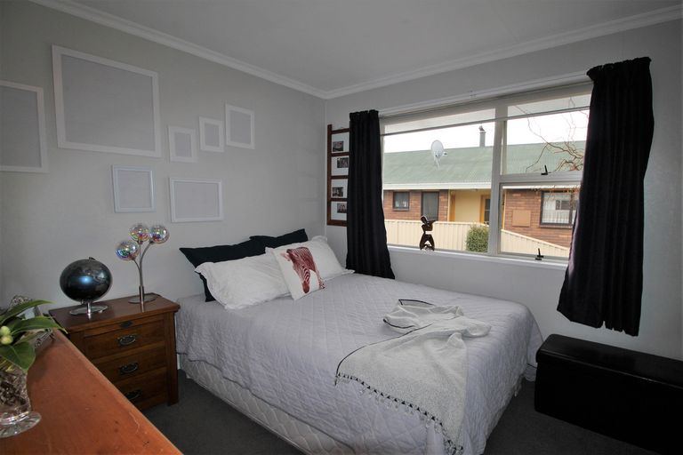 Photo of property in 24 Arnott Street, Alexandra, 9320
