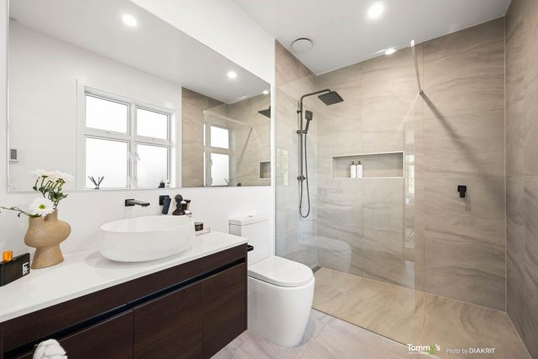 Photo of property in 21 Nottingham Street, Karori, Wellington, 6012