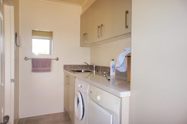 Photo of property in 1 Lewis Road, Pakuranga, Auckland, 2010