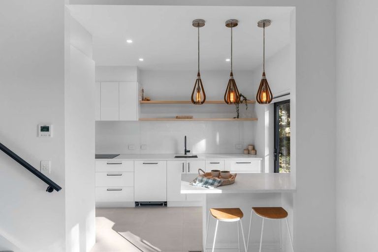 Photo of property in 145 Mount Pleasant Road, Mount Pleasant, Christchurch, 8081