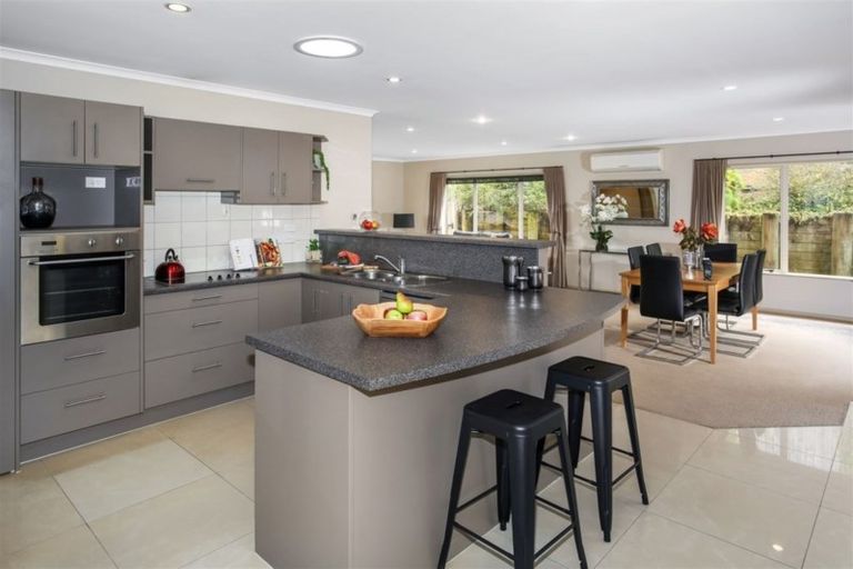 Photo of property in 115 Valley Road, Pukekohe, 2120